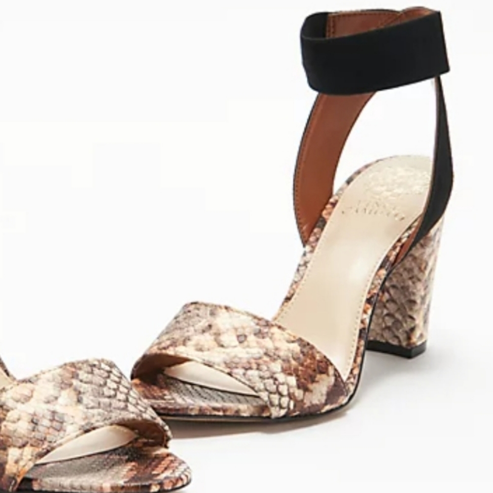 VINCE CAMUTO Heeled  Sandals